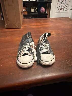 Converse Chuck Taylor All Star Hi DC Comics Batman Dark Knight High Top Sneakers